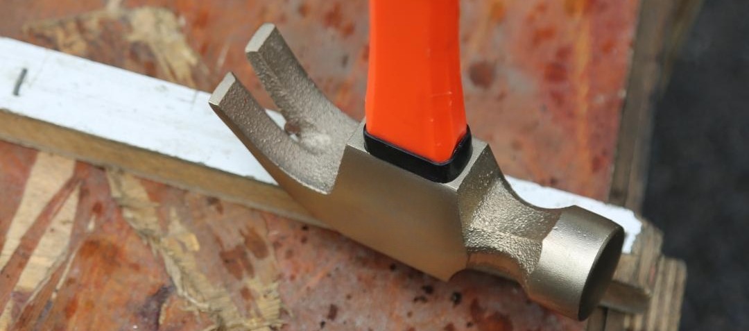 Non-sparking claw hammer for hazardous industrial maintenance